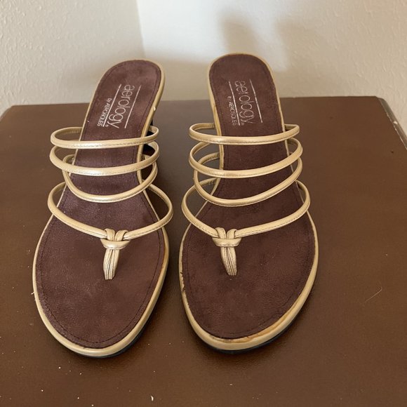 Aerology Strappy Gold Leather Mid Heel Sandals - Size 7.5 - Picture 2 of 6